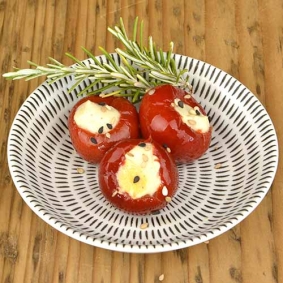 PIMIENTOS-PEPPERSWEET CON QUESO FRESCO DIE KÄSEMACHER